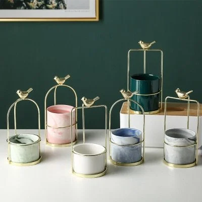 Portable small vase